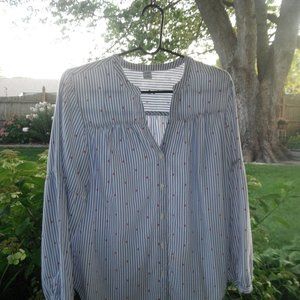 Old Navy V neck long sleeve blouse; M; striped